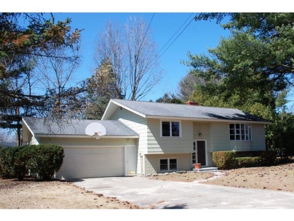 8 Green Dolphin Drive