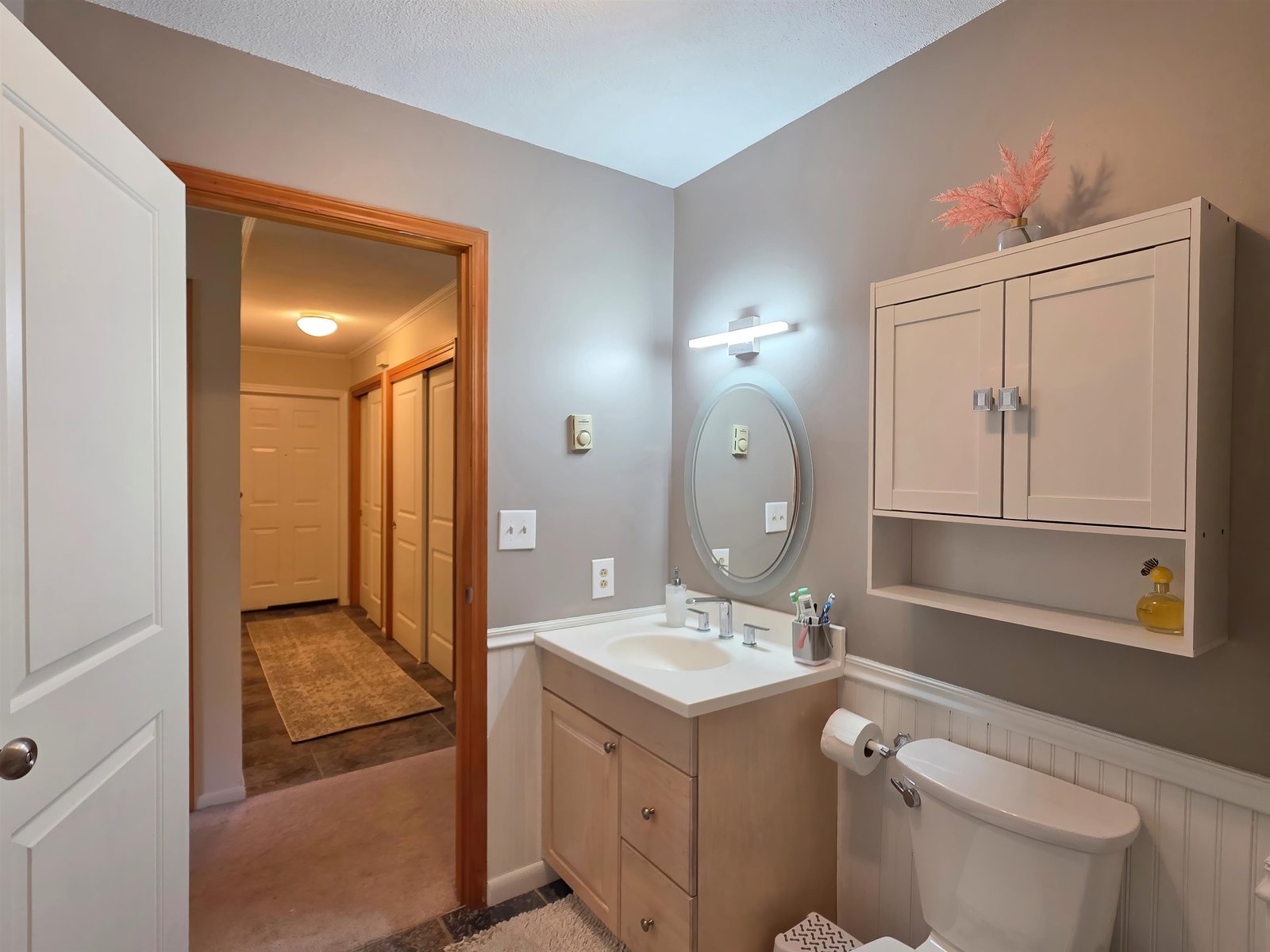 8 Hawthorne Circle