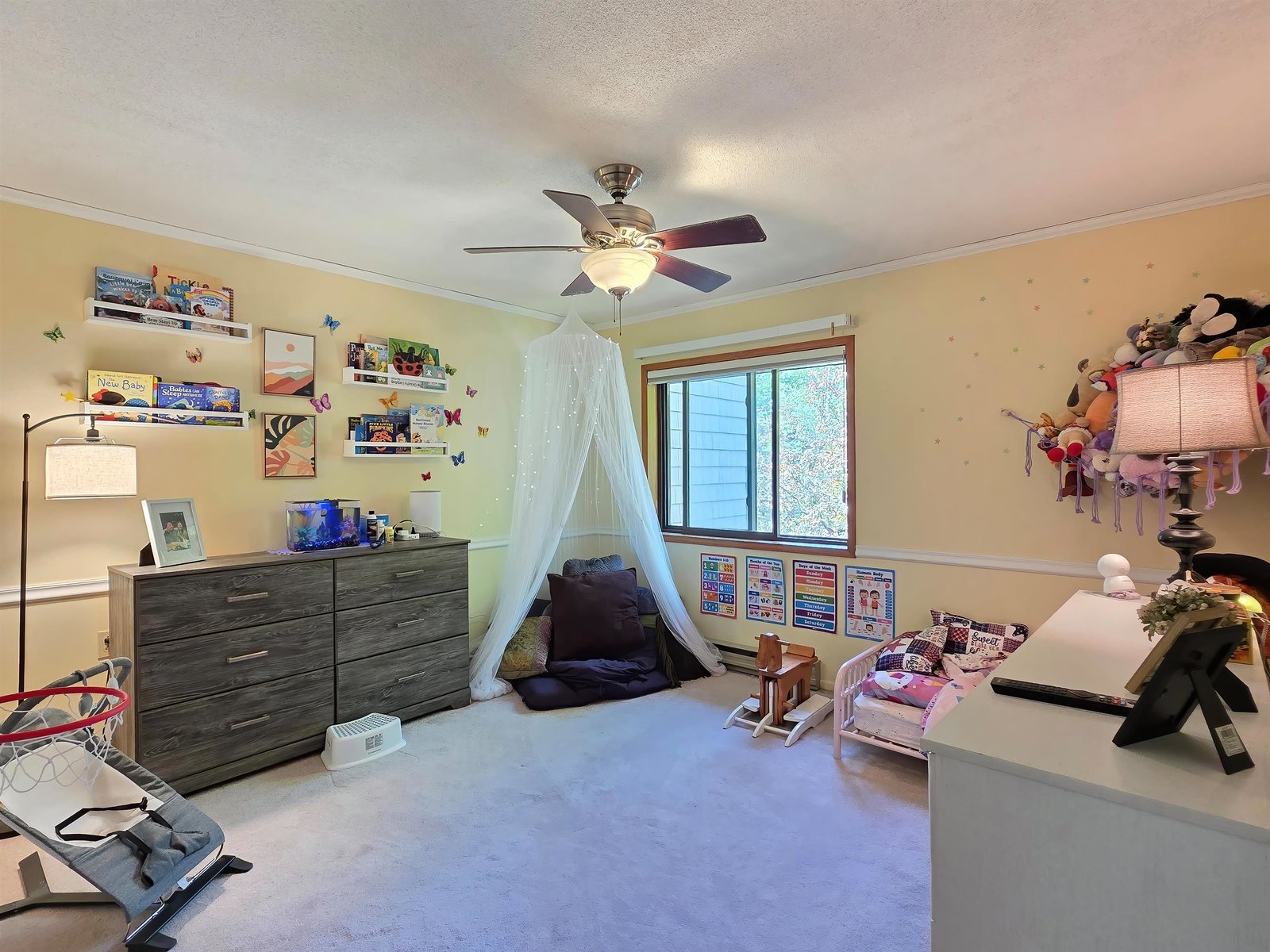 8 Hawthorne Circle