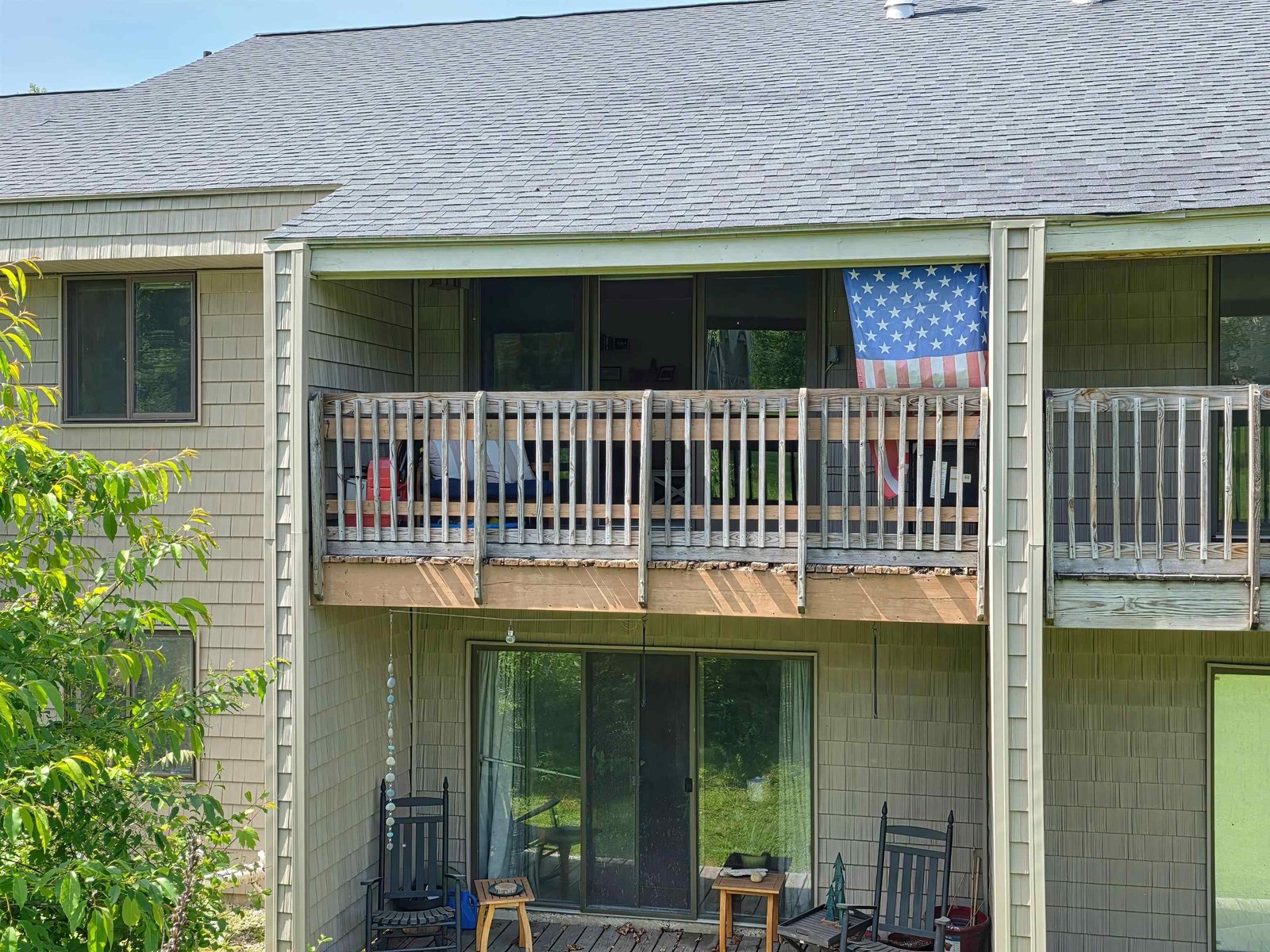 8 Hawthorne Circle