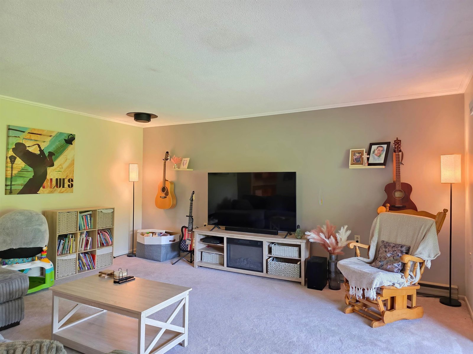 8 Hawthorne Circle