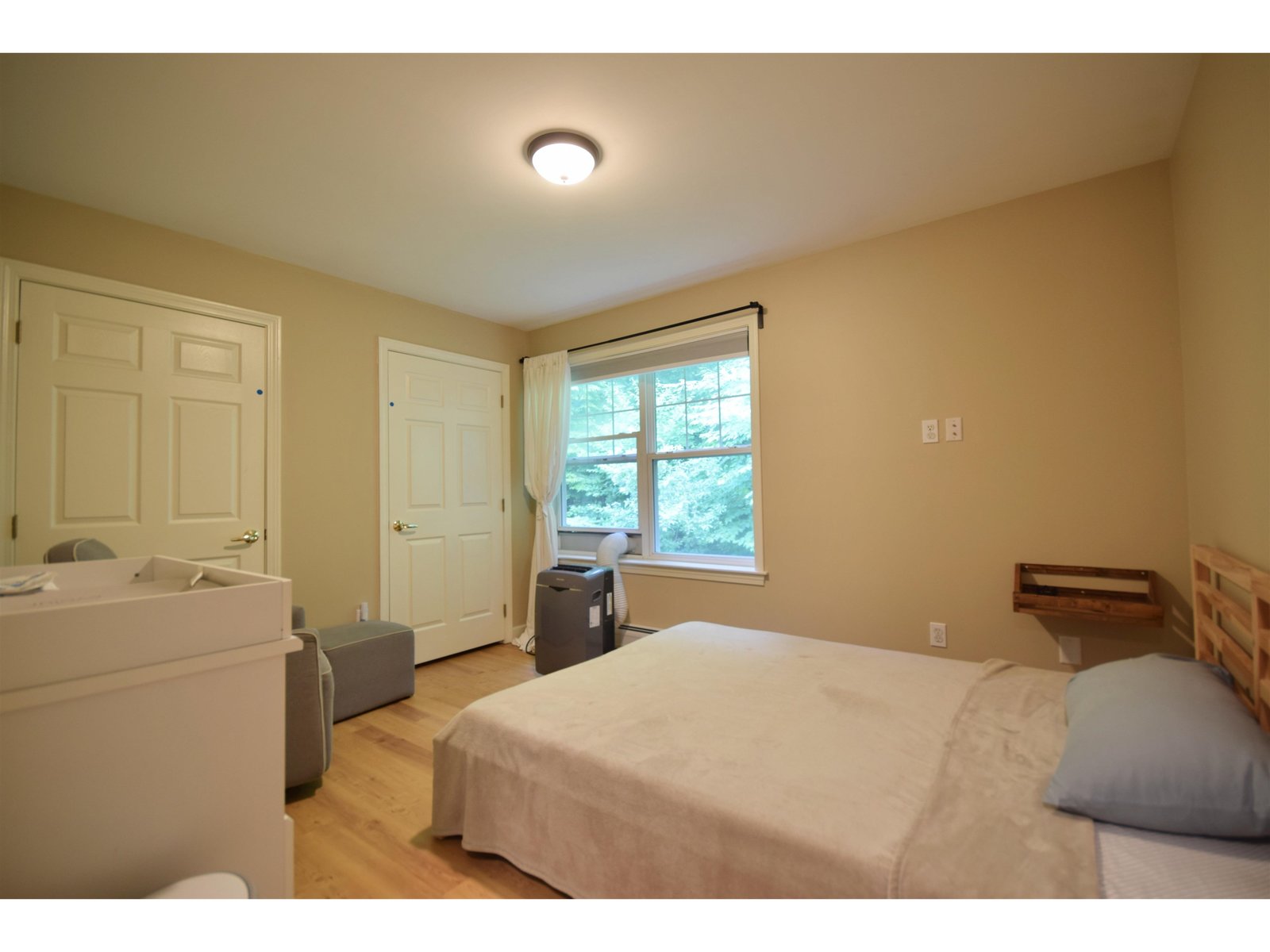8 Irene Avenue