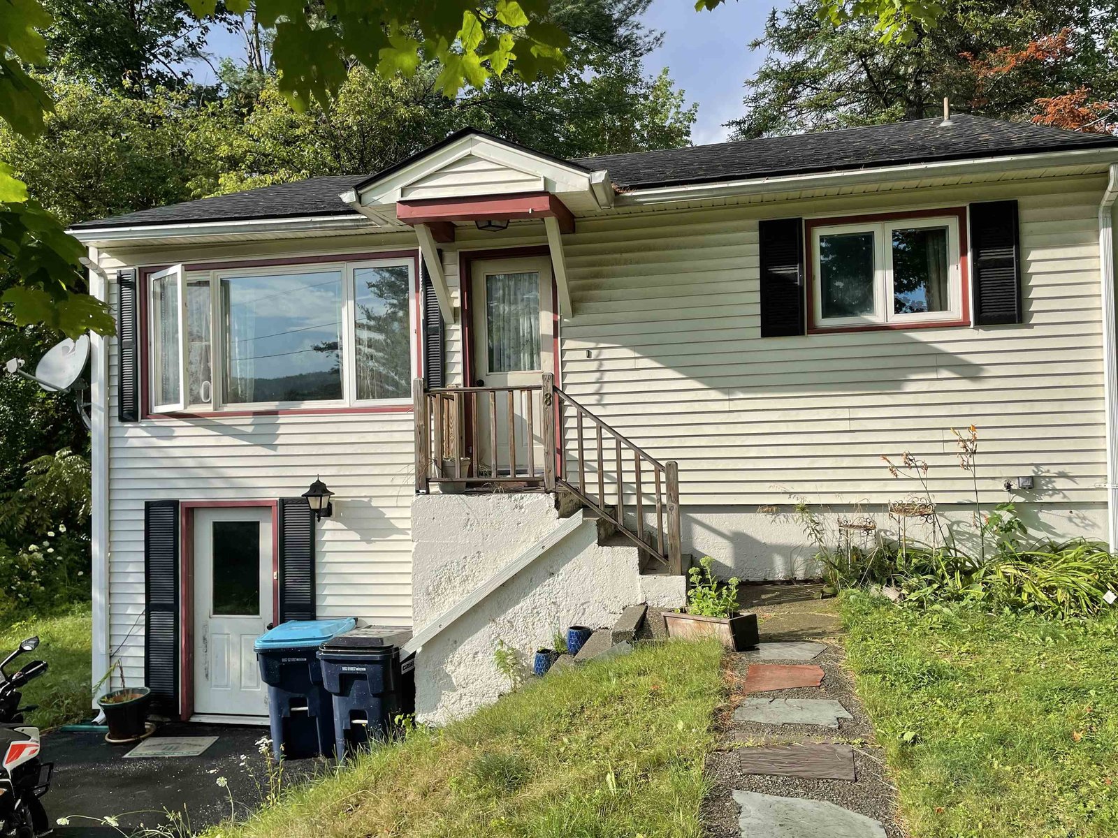 8 Lague Drive