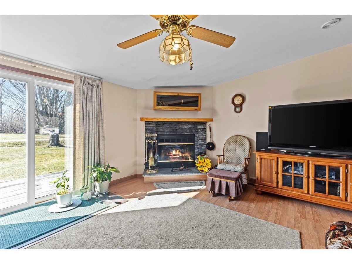 8 Leclaire Drive