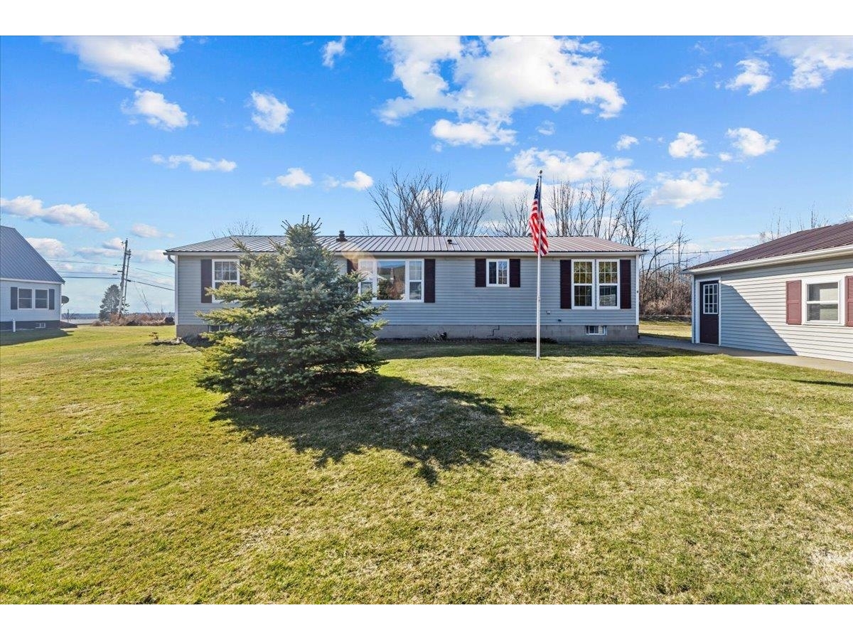 8 Leclaire Drive