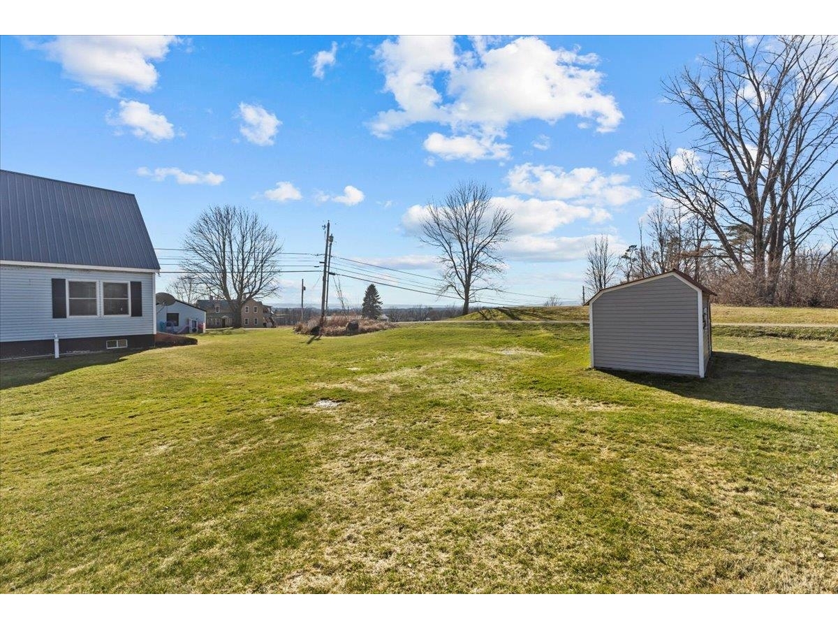 8 Leclaire Drive