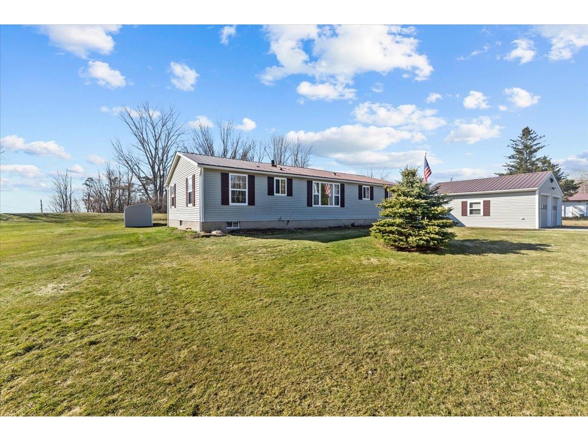 8 Leclaire Drive