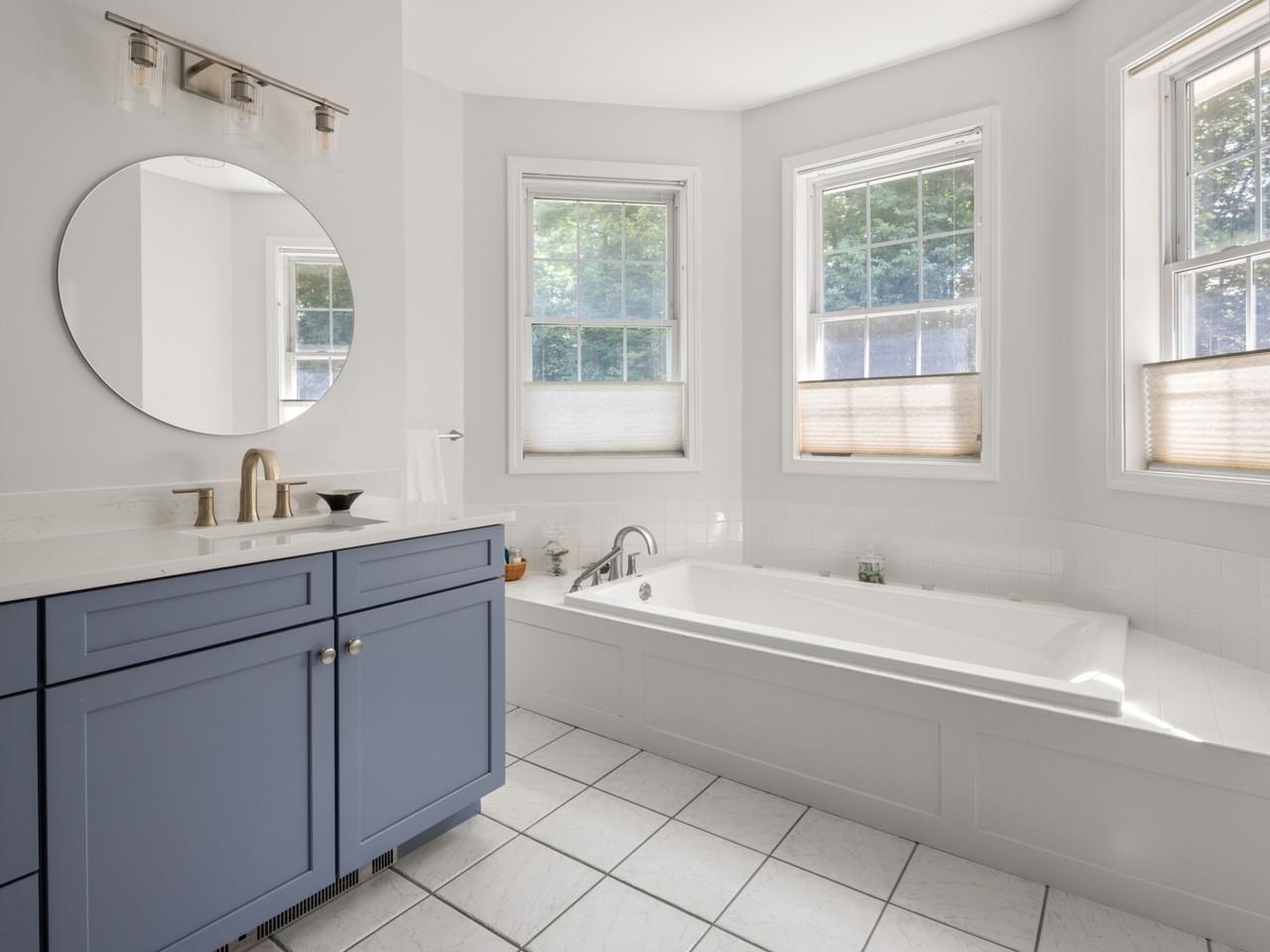 New Luxurious Soaking Tub