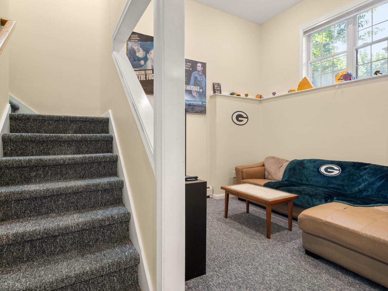 Rec Room w/Tall Ceilings