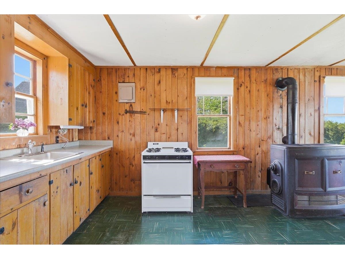 8 Maquam Shore Road