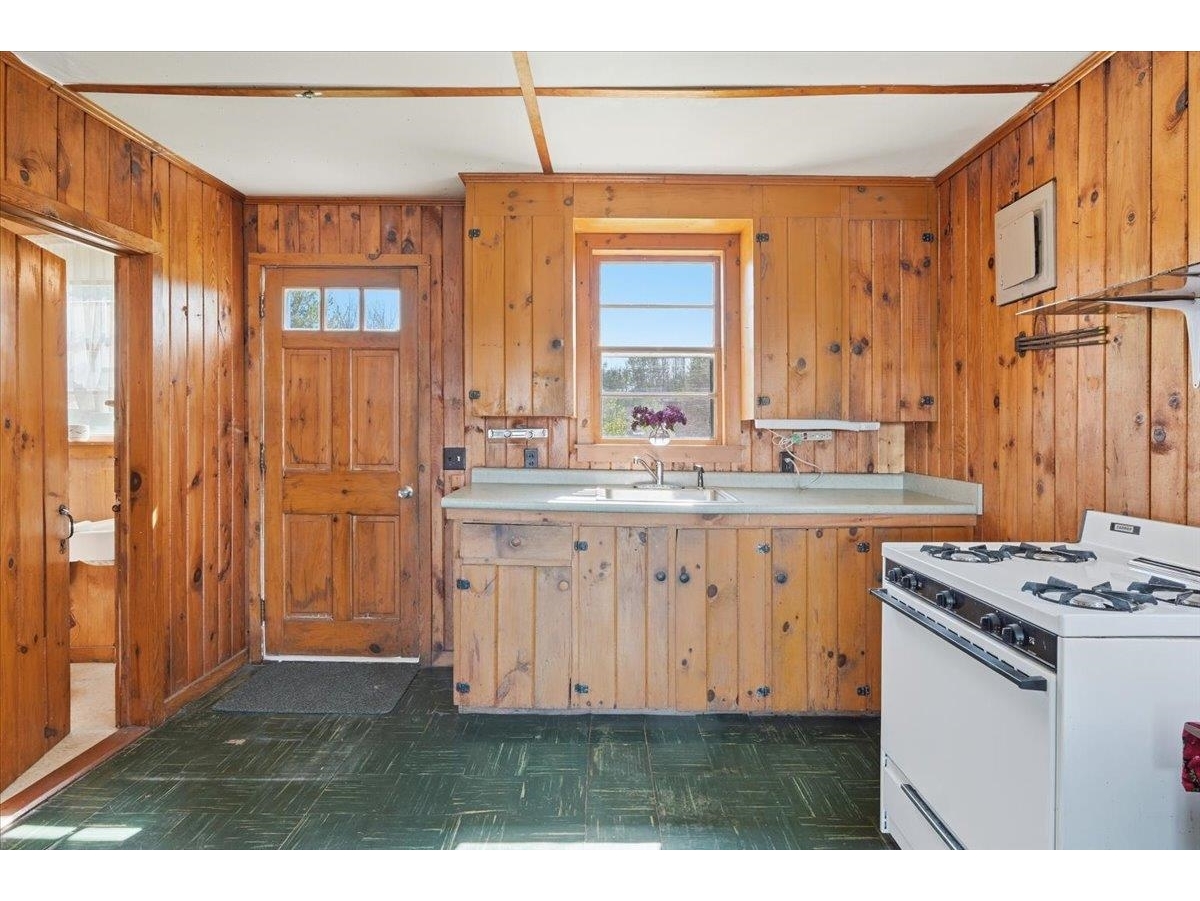 8 Maquam Shore Road