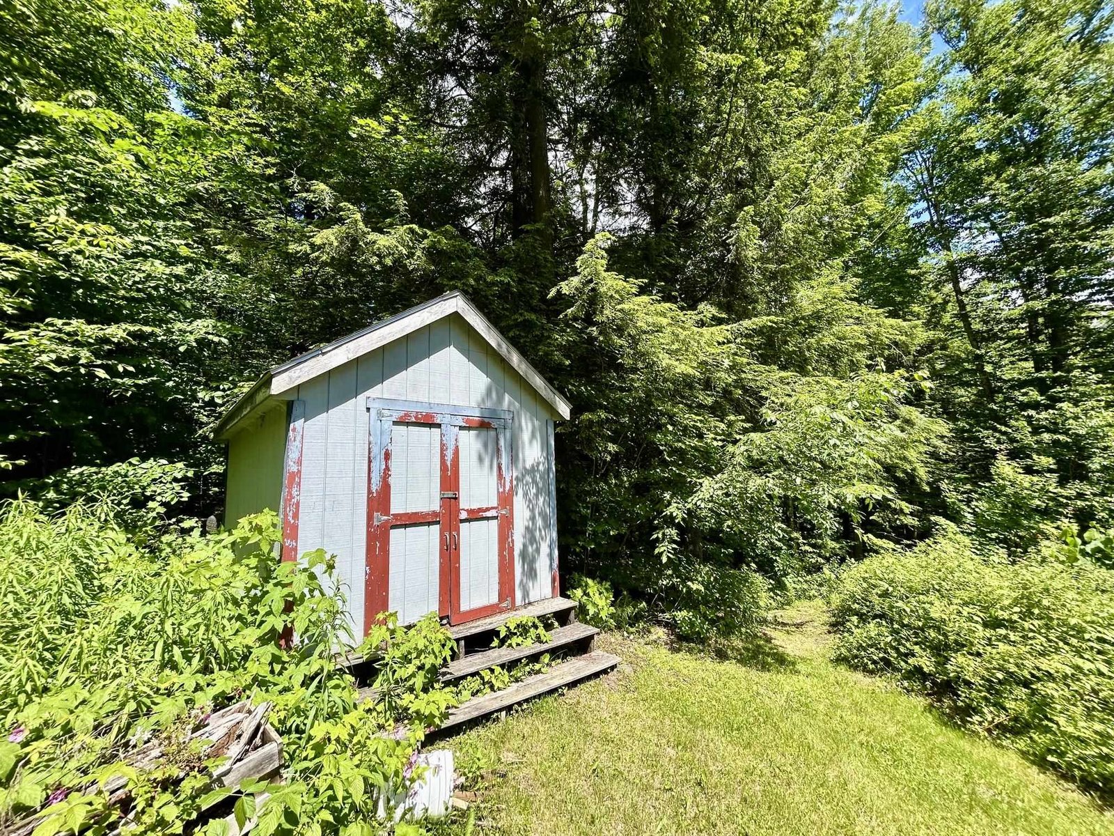 8 Mary White Road