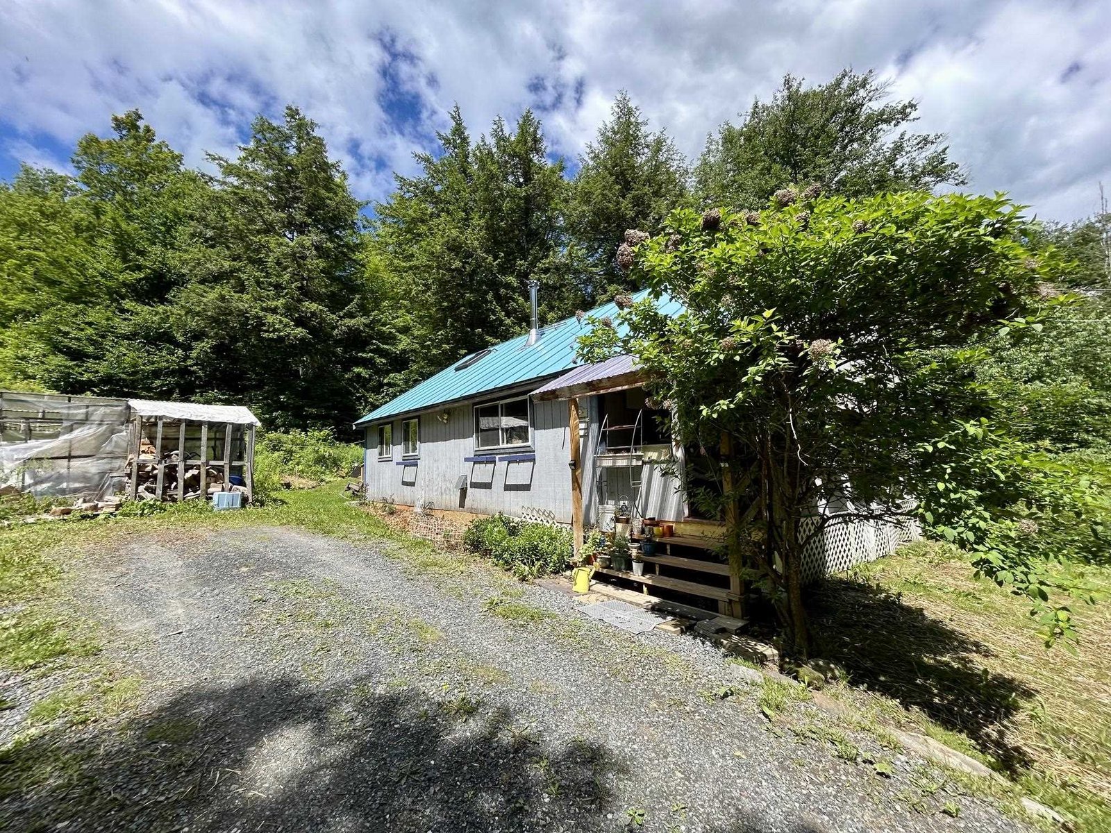 8 Mary White Road