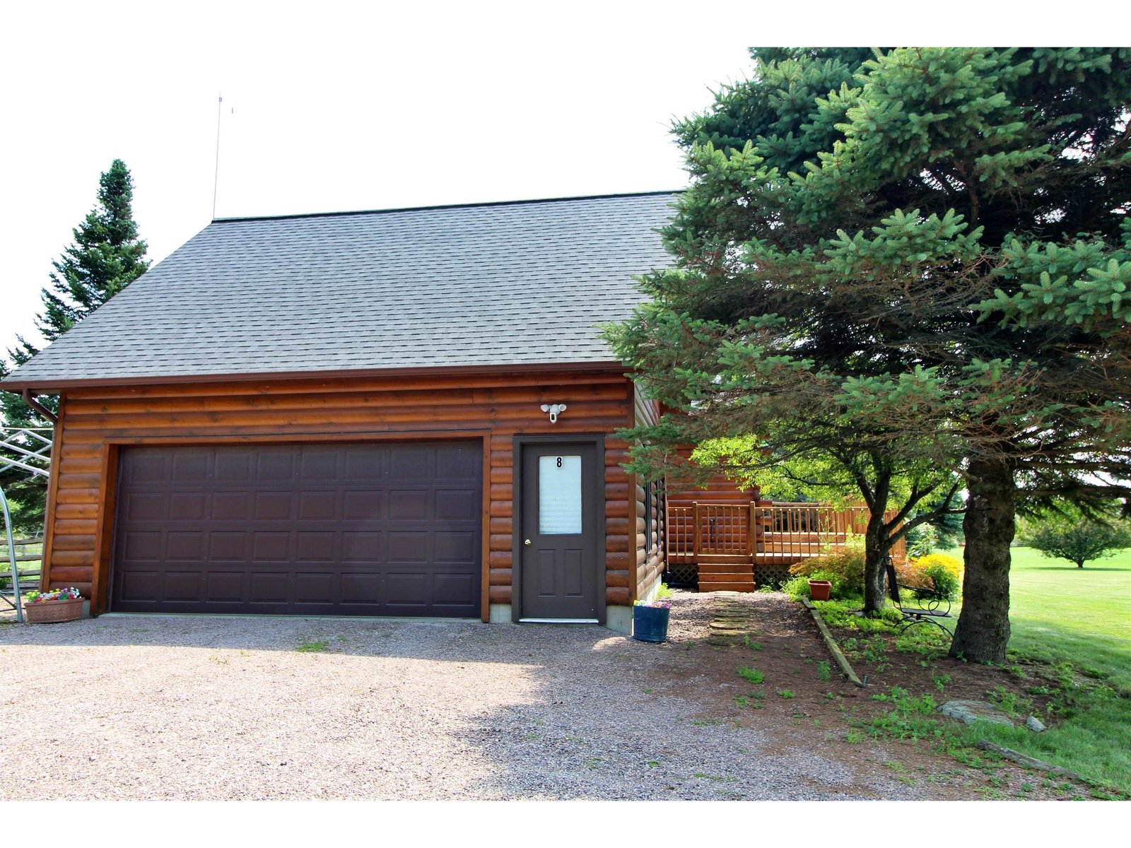 8 Maynard Court