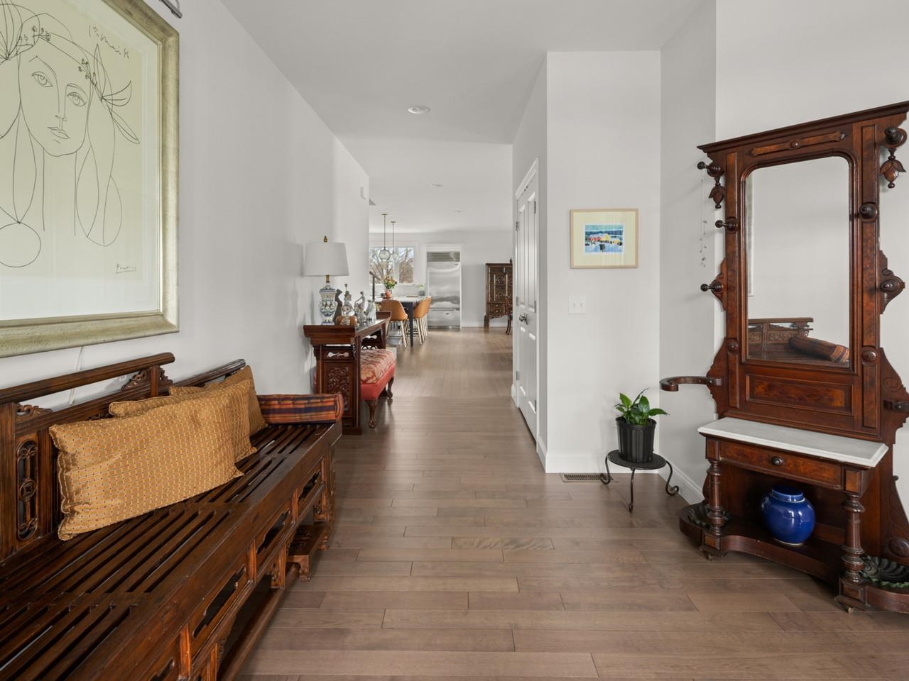 Entryway view