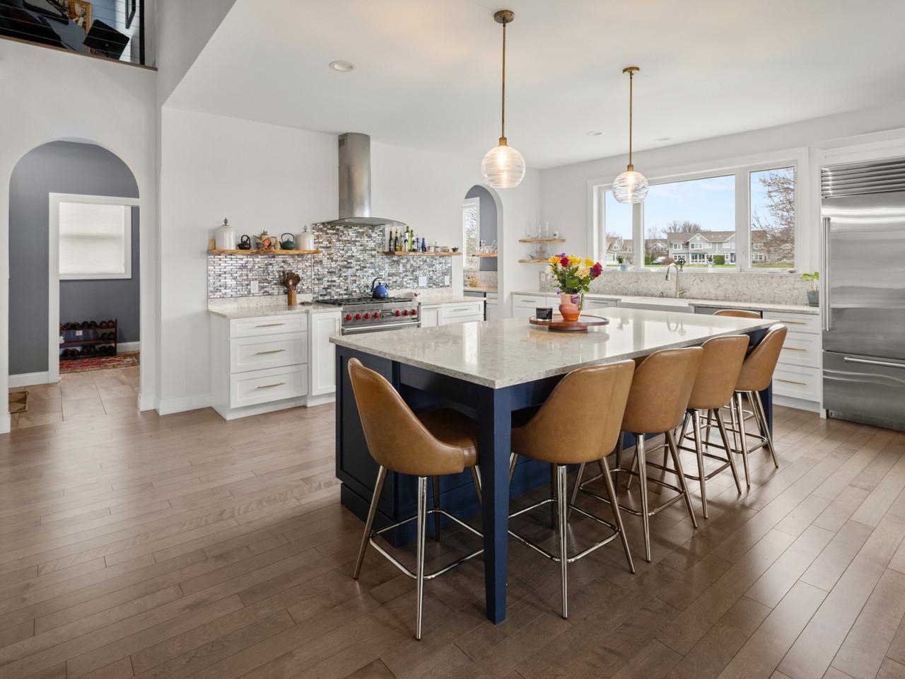 Open kitchen/casual dining