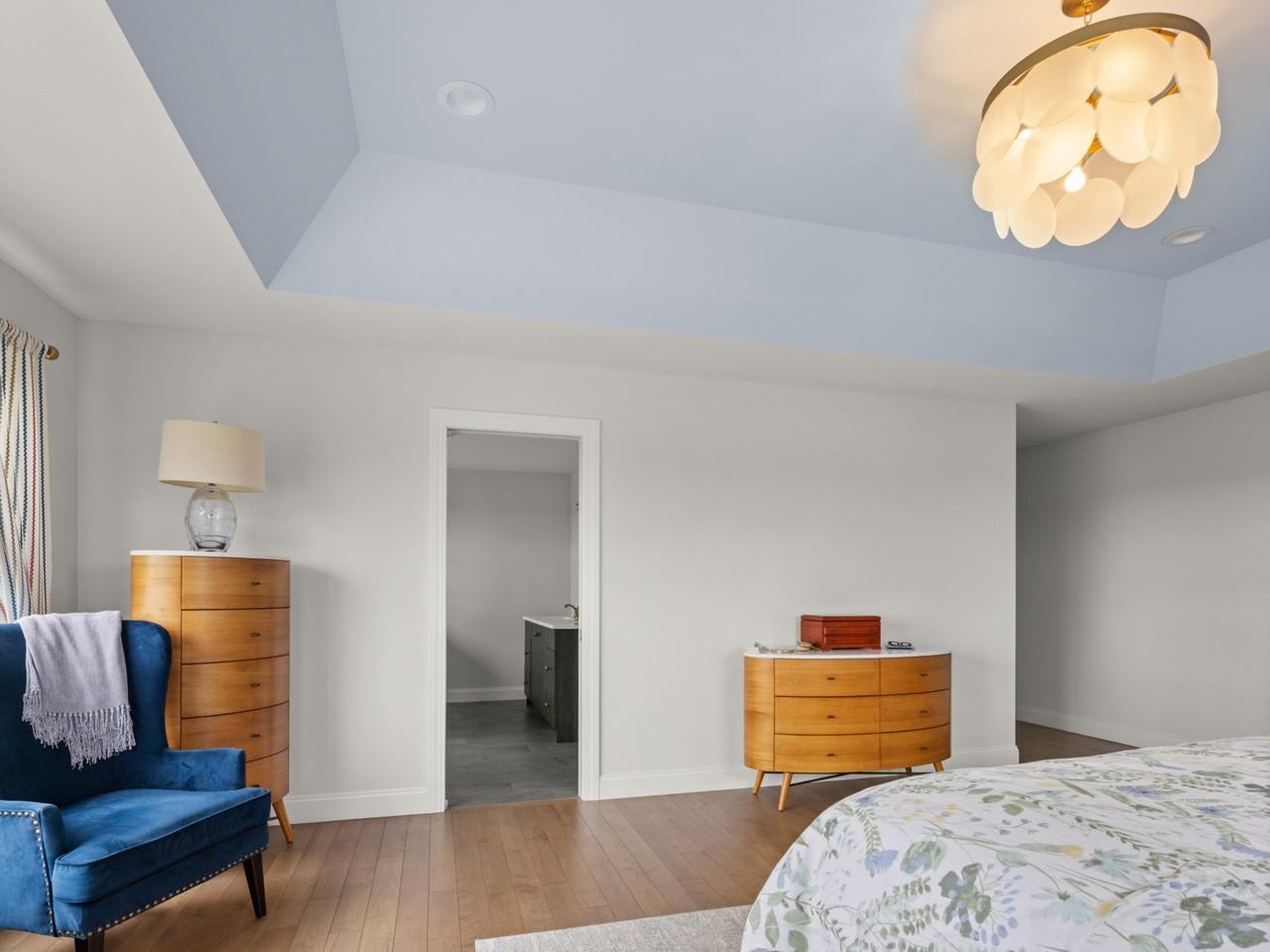 Tray ceiling