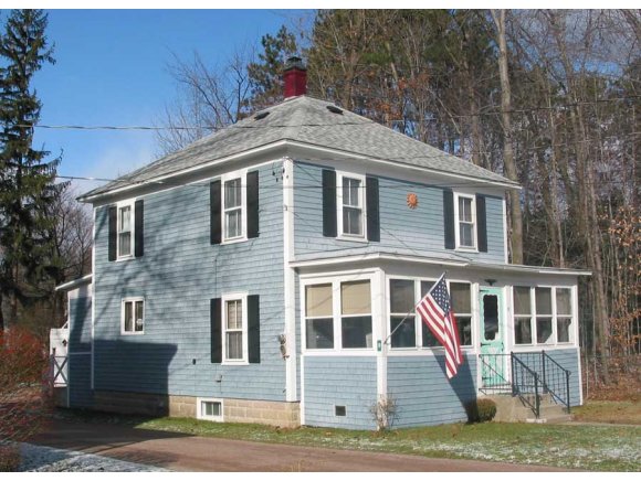 8 Oak ST