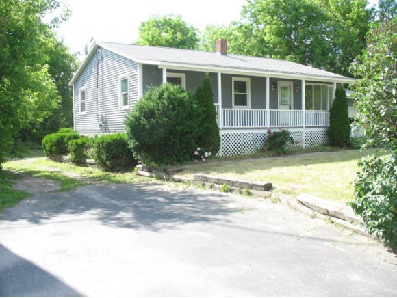 8 Pine ST