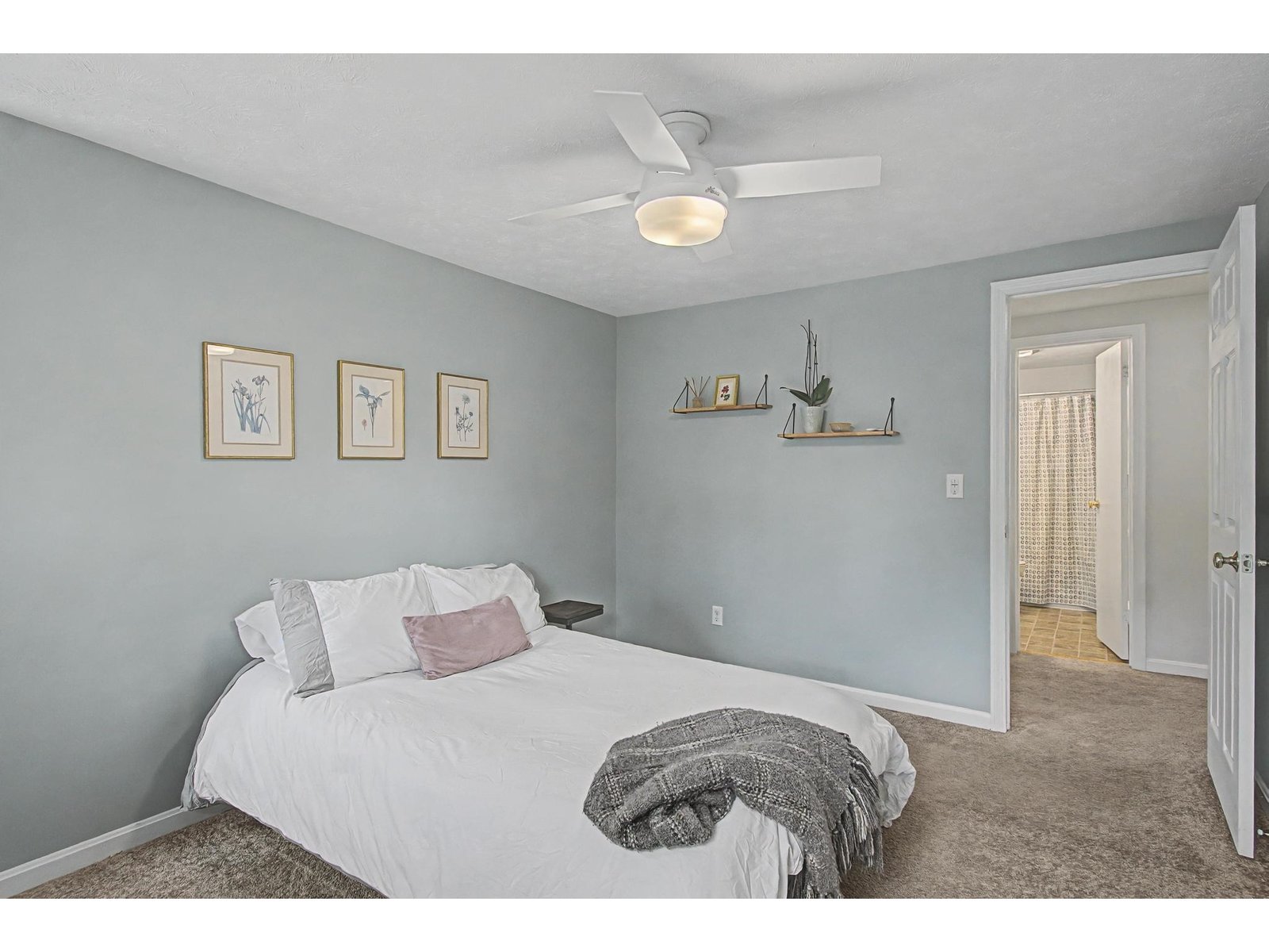 2nd Floor: Bedroom 2