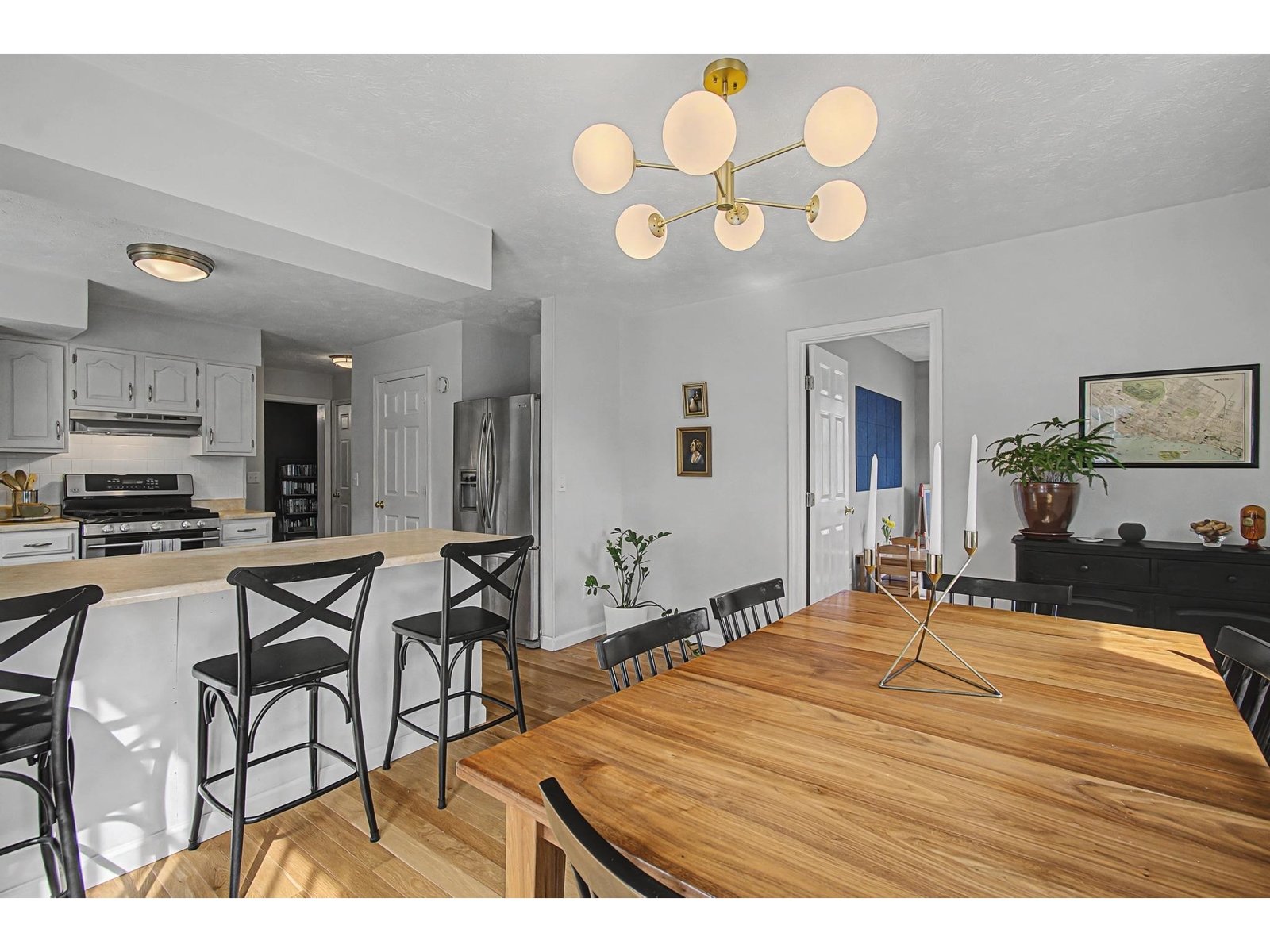 Dining/Kitchen