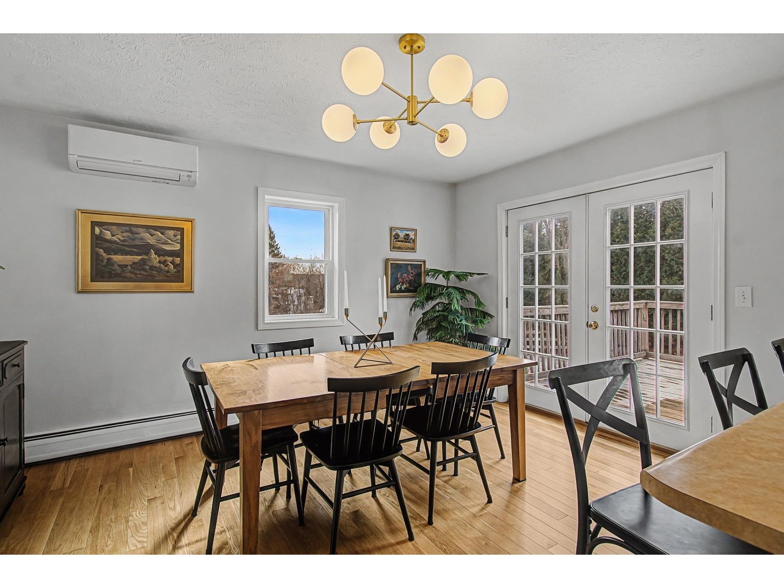 Dining/Kitchen