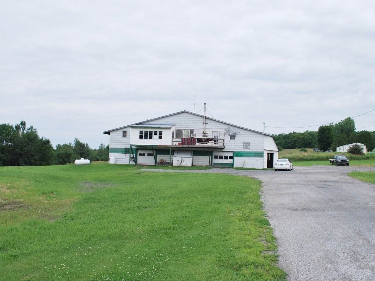 8 Stable Road