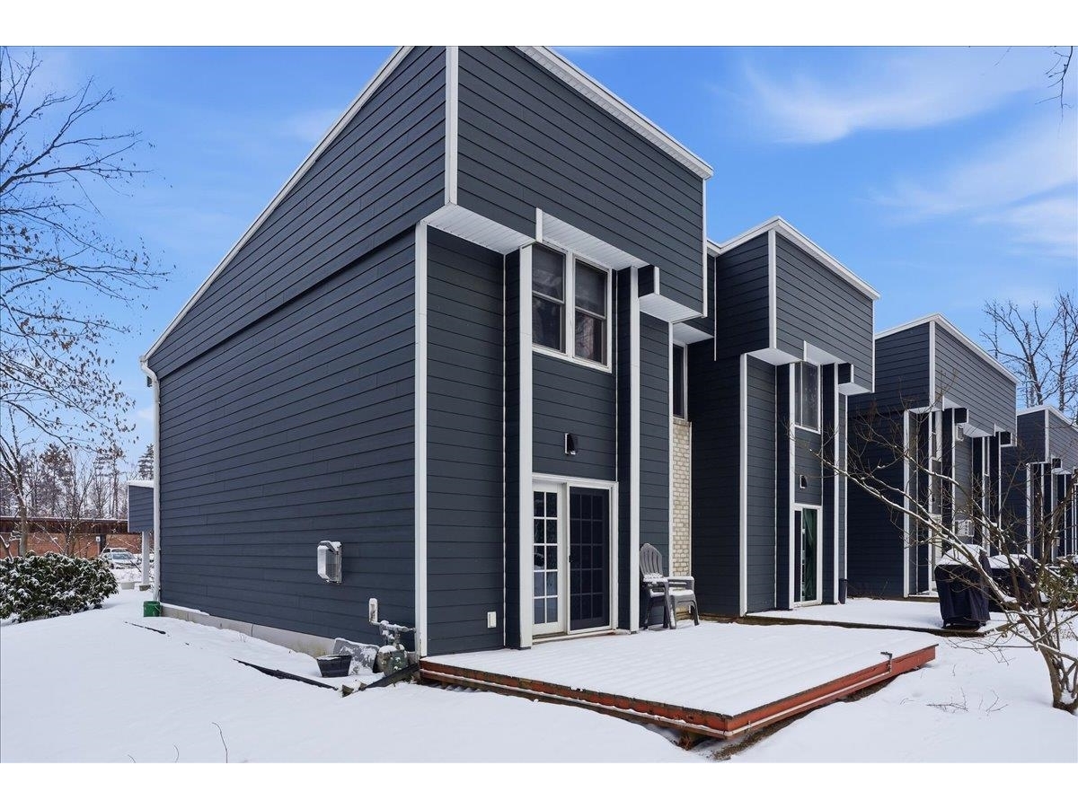 8 Timber Lane, Unit 16