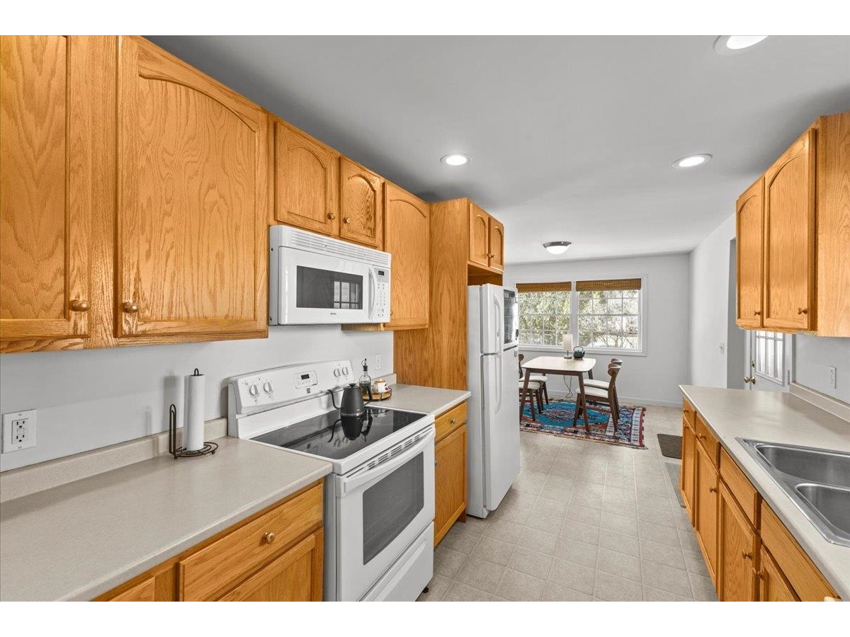 80 Cross Parkway