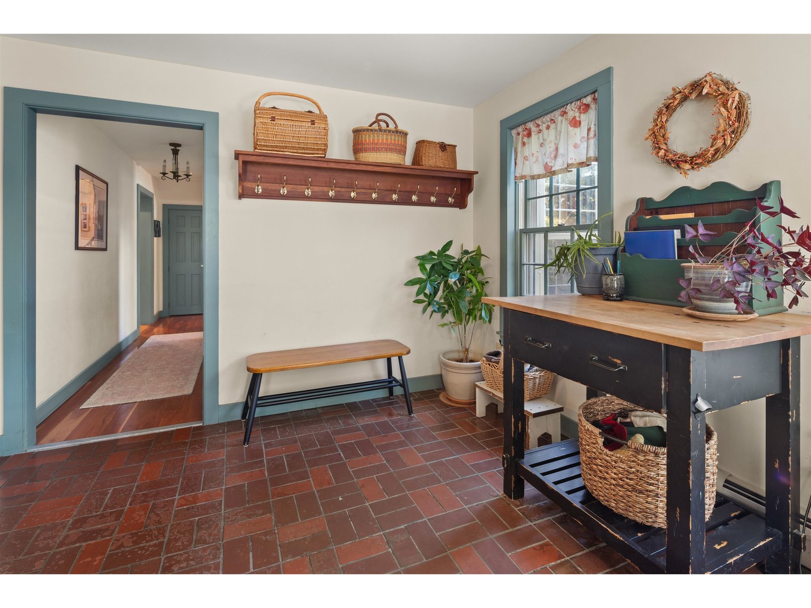 80 Ledgewood Terrace