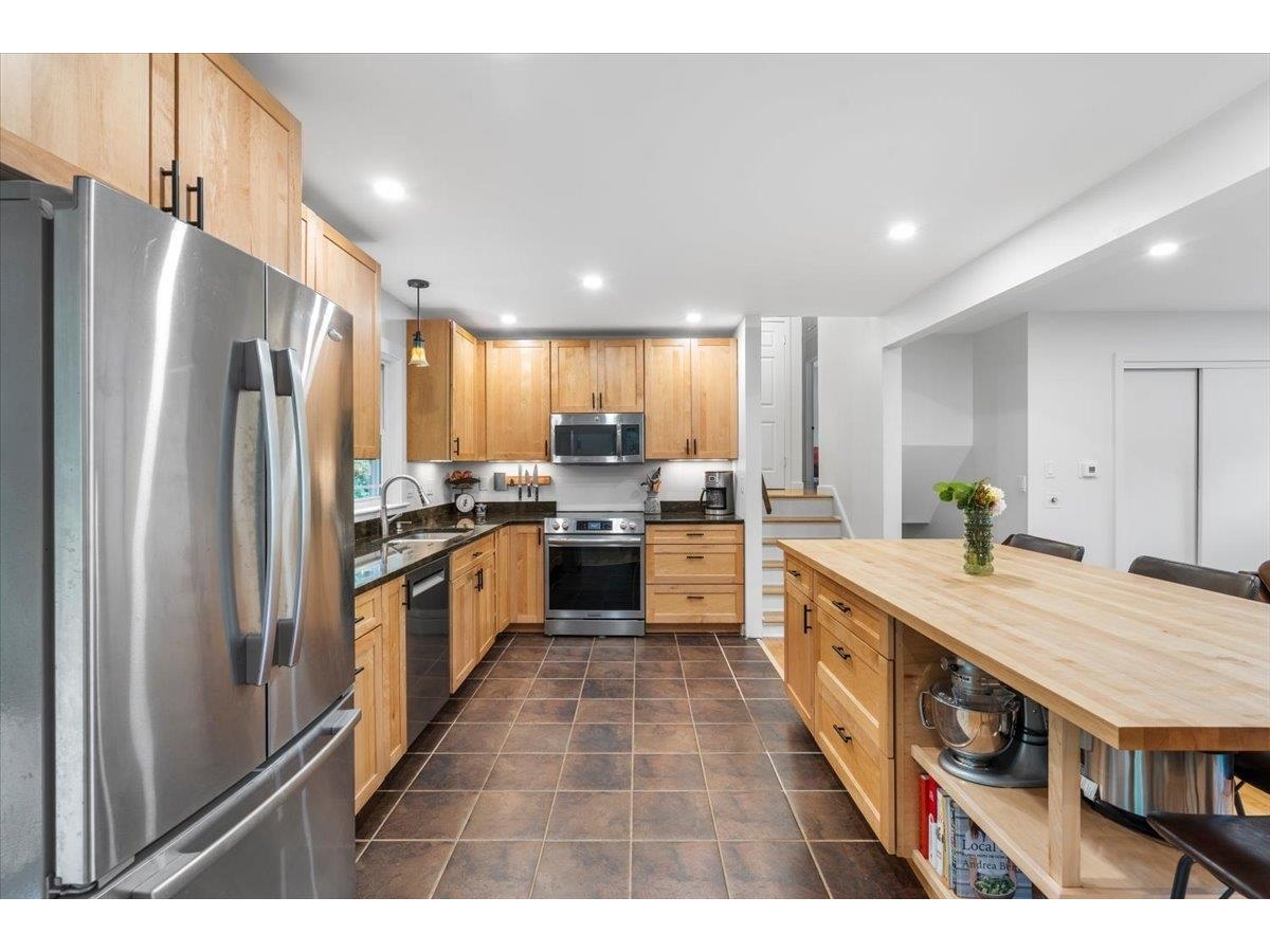 80 Phoenix Circle