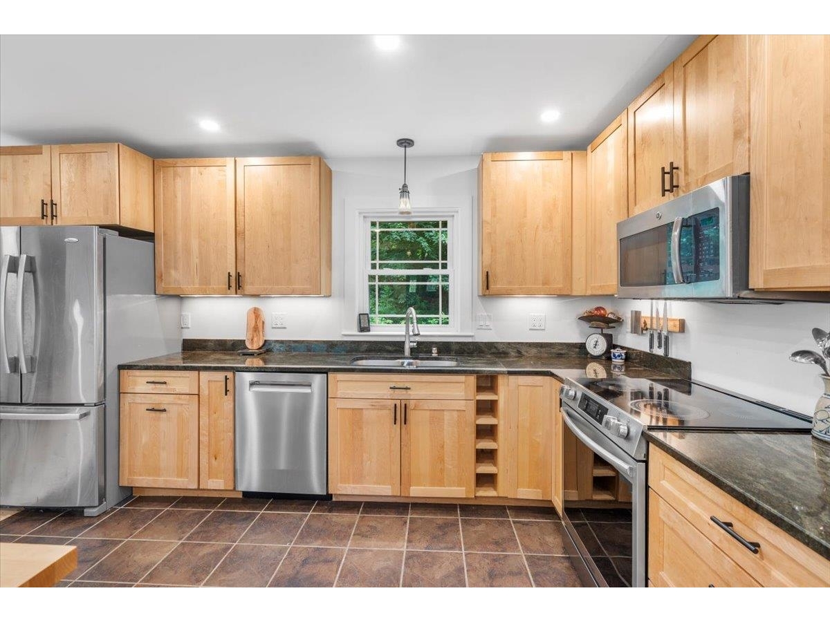 80 Phoenix Circle
