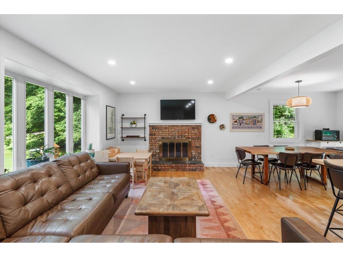 80 Phoenix Circle