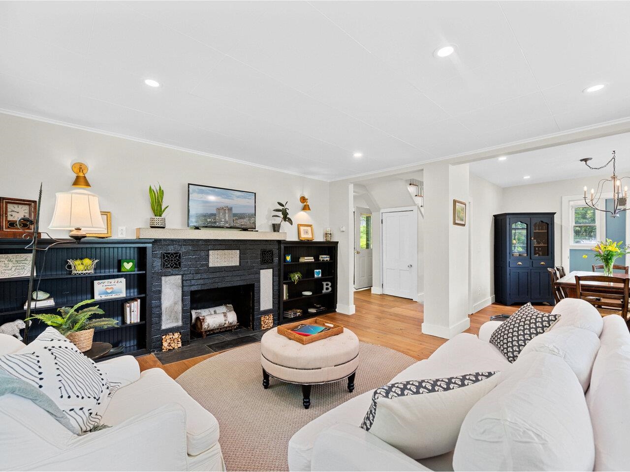 Living room to dining room