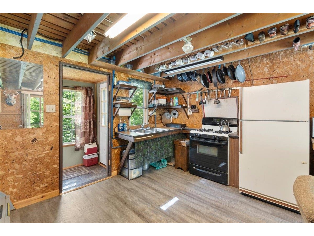 801 Deep Gibou Road