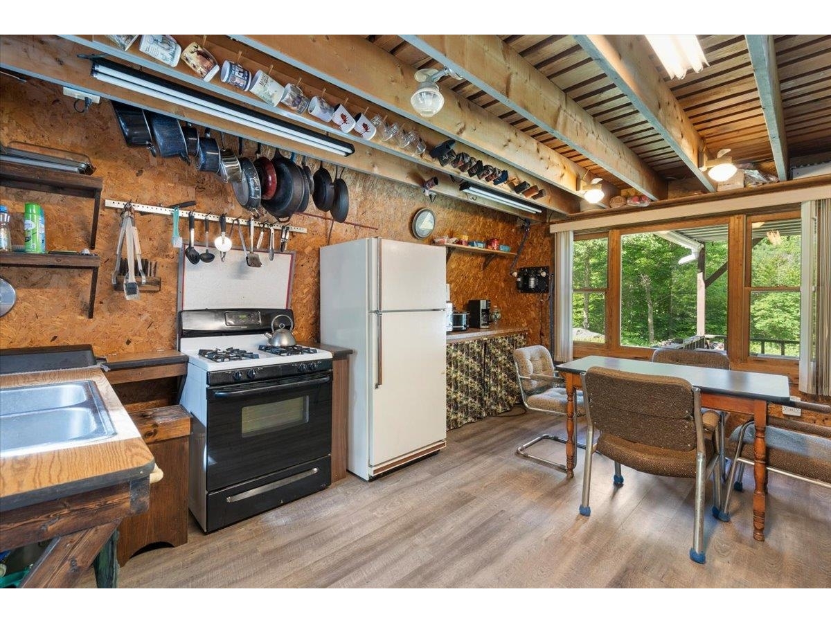 801 Deep Gibou Road