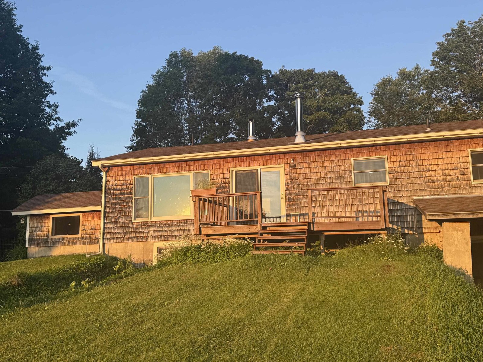 806 Maple Hill Road