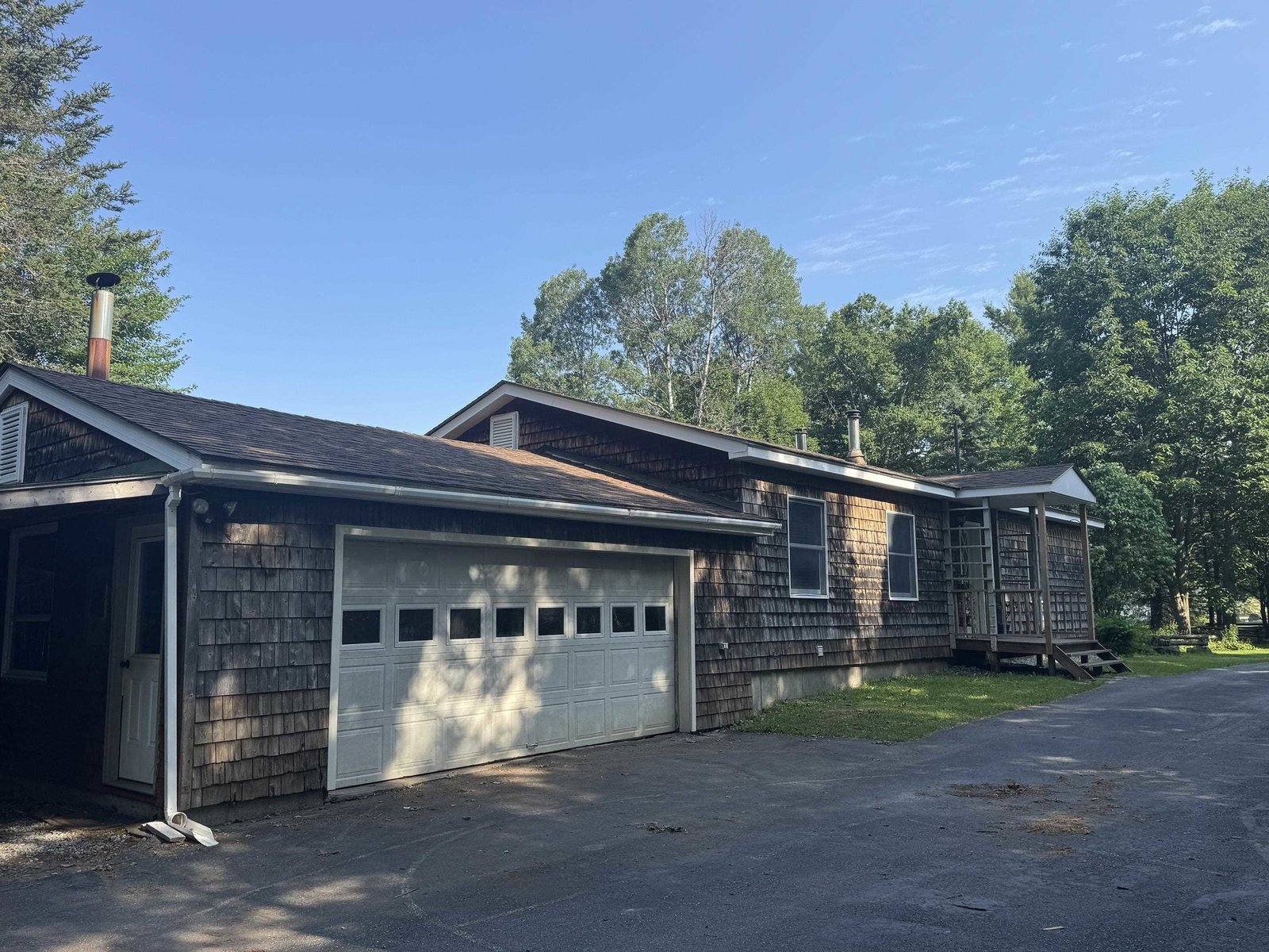 806 Maple Hill Road