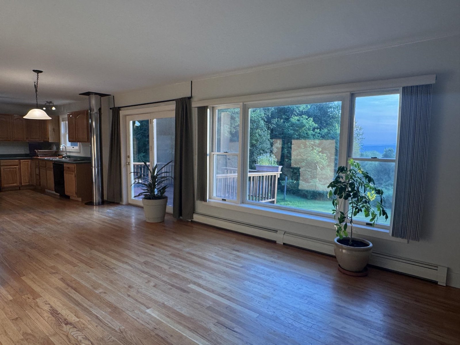 806 Maple Hill Road