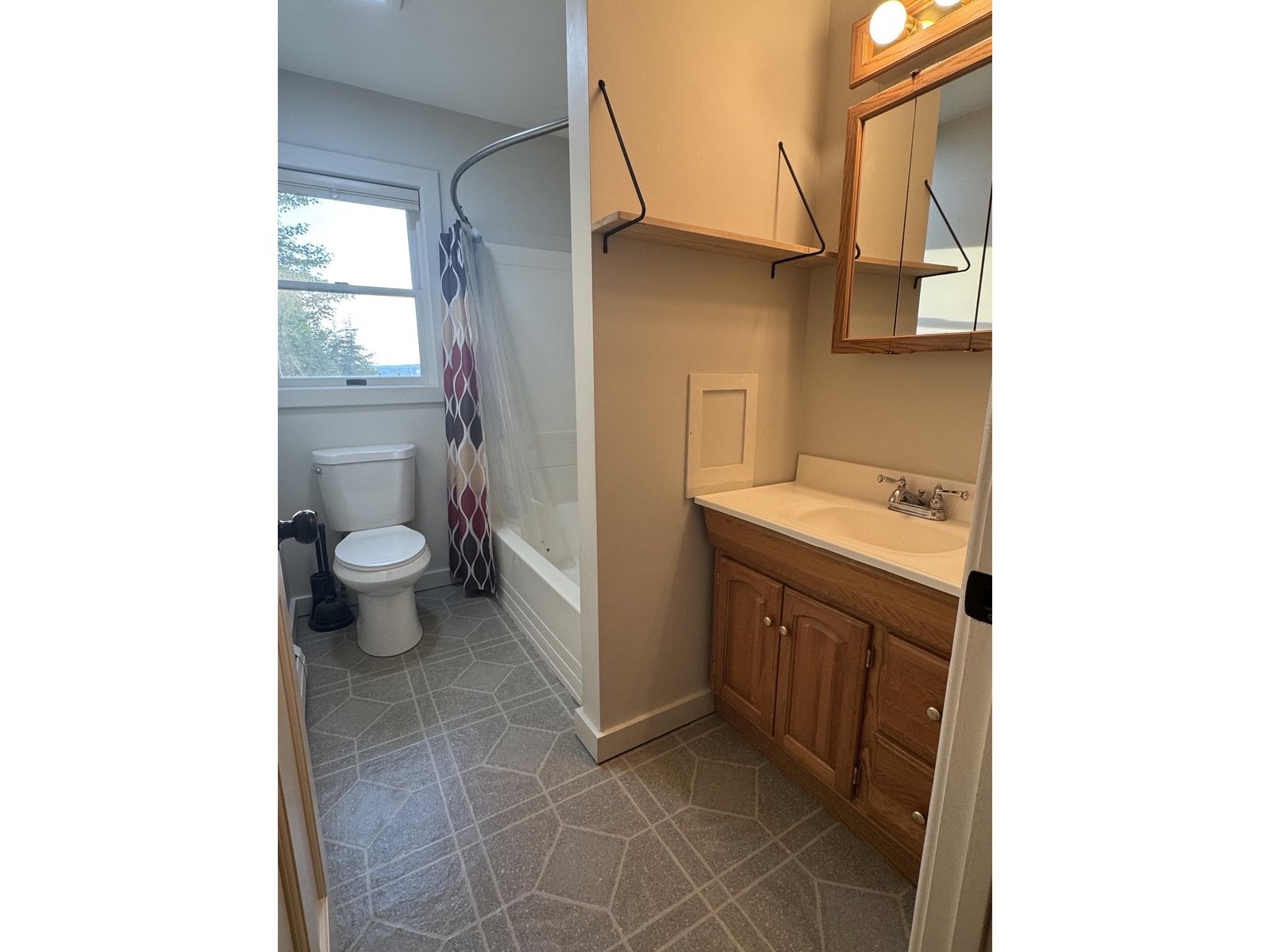 806 Maple Hill Road