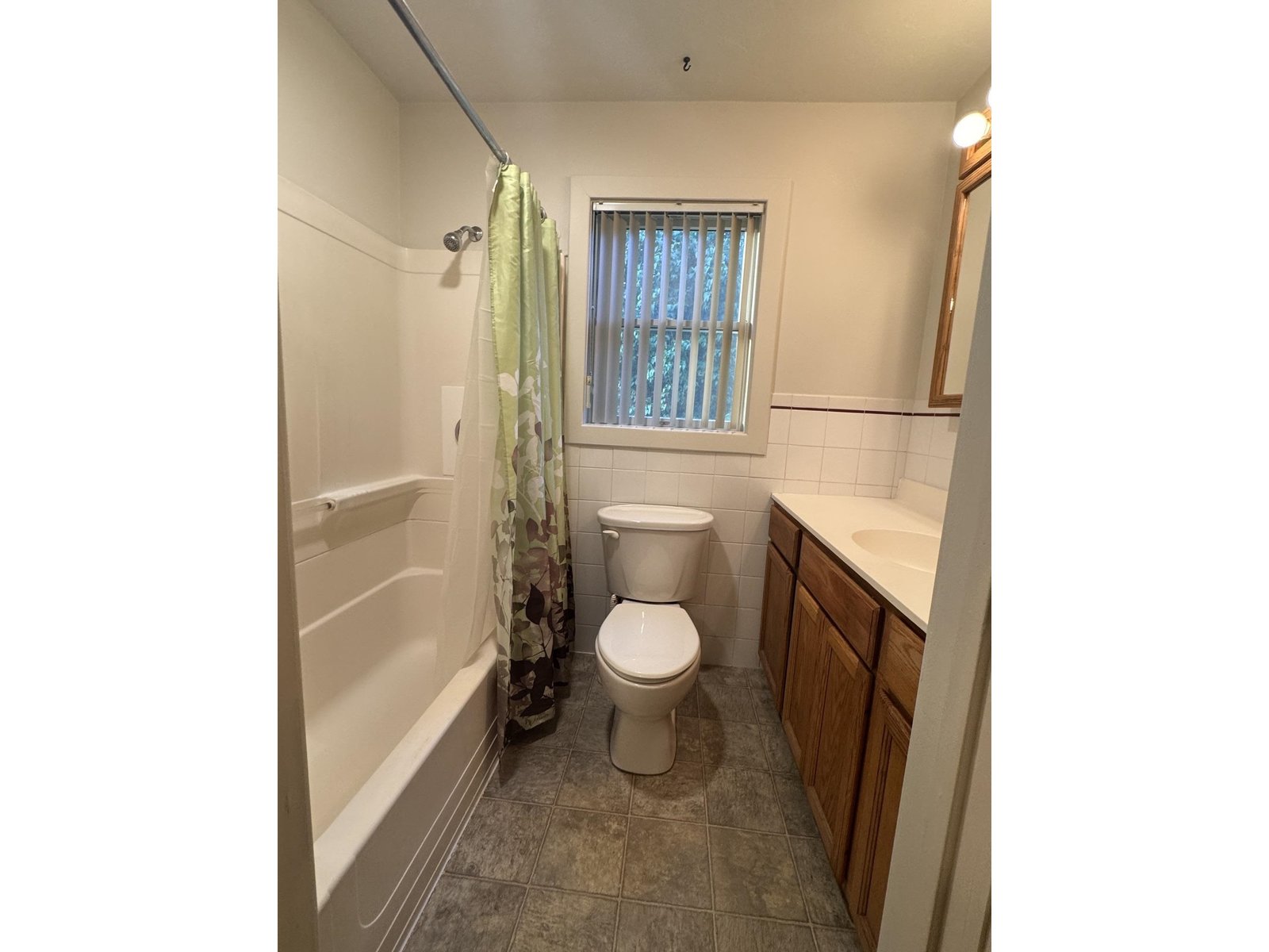 806 Maple Hill Road