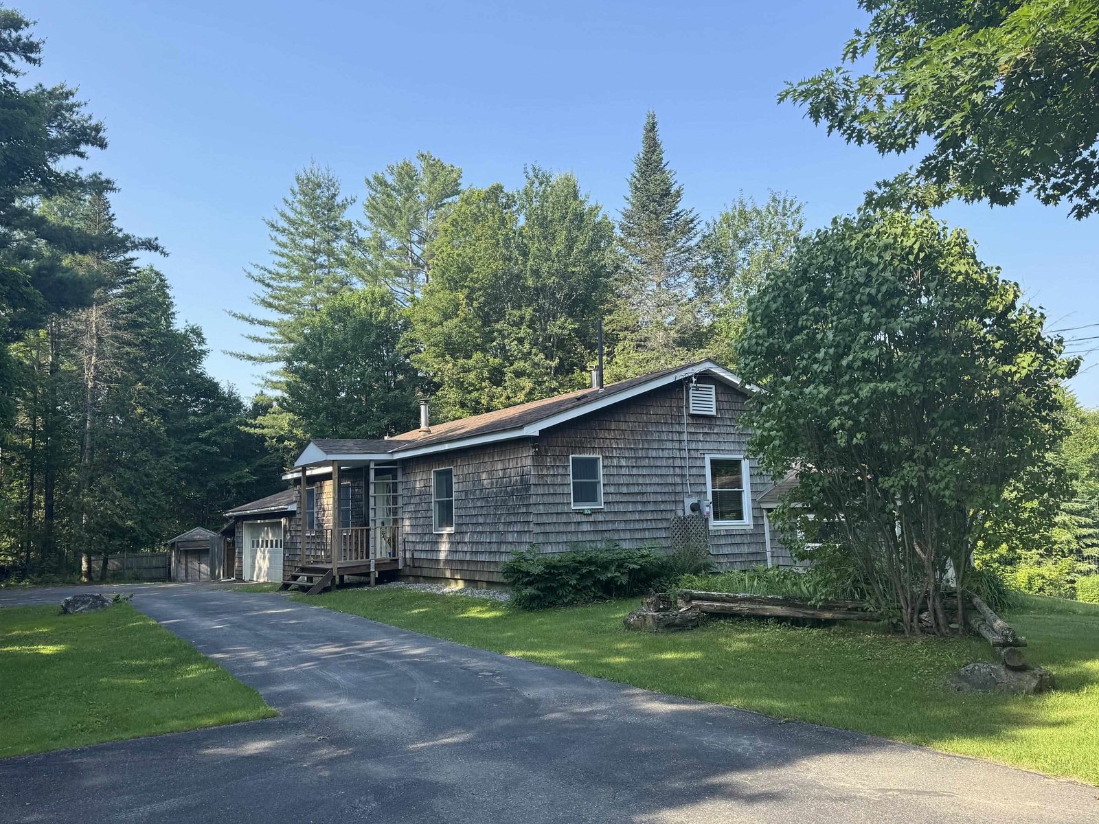 806 Maple Hill Road