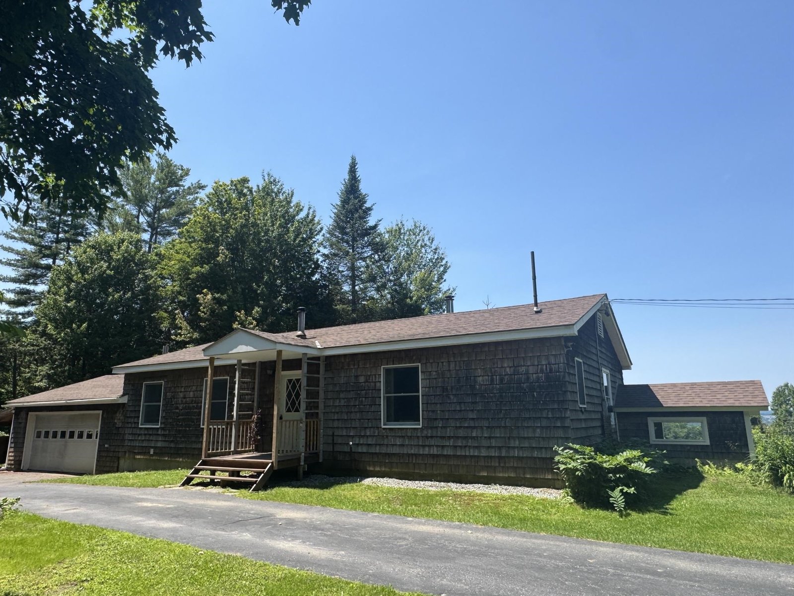 806 Maple Hill Road
