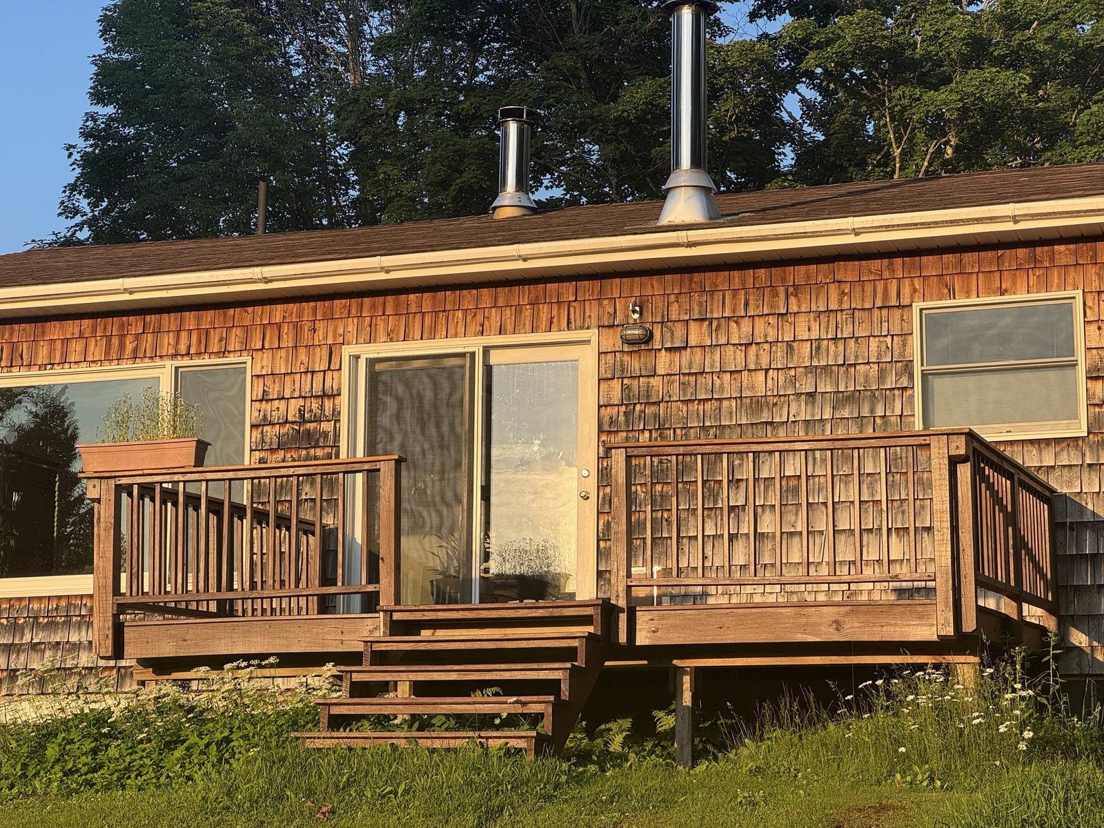 806 Maple Hill Road