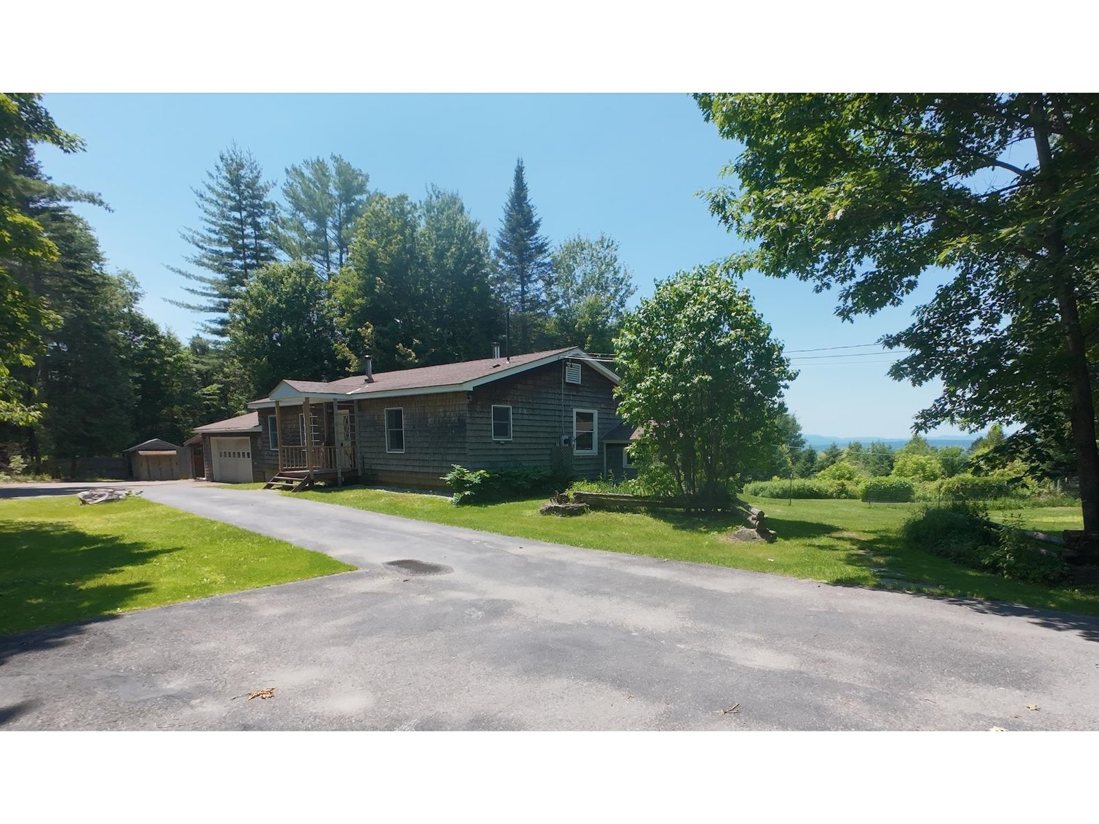 806 Maple Hill Road