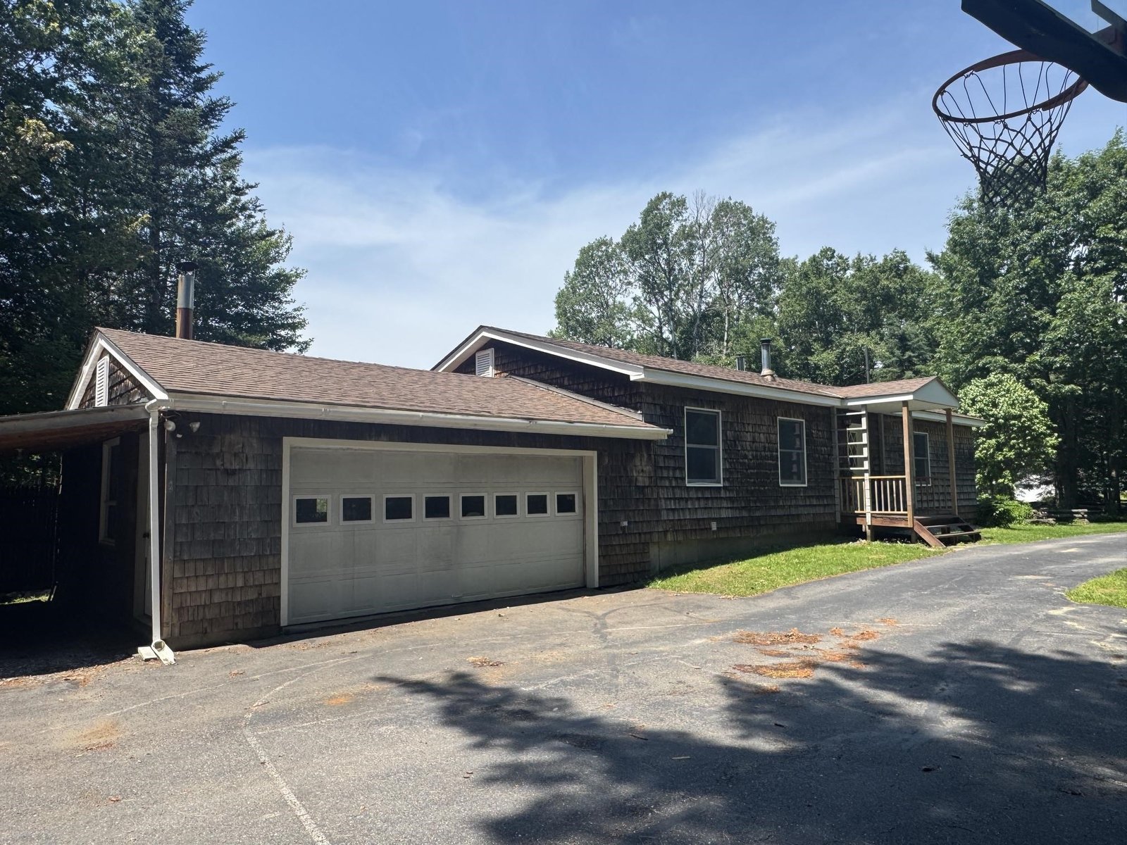 806 Maple Hill Road