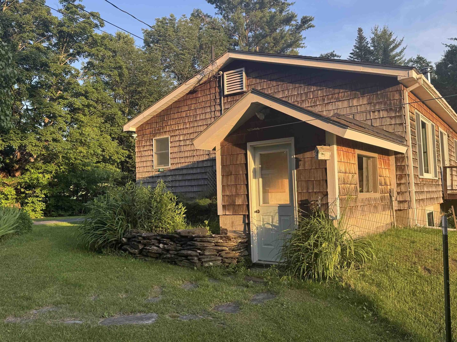 806 Maple Hill Road