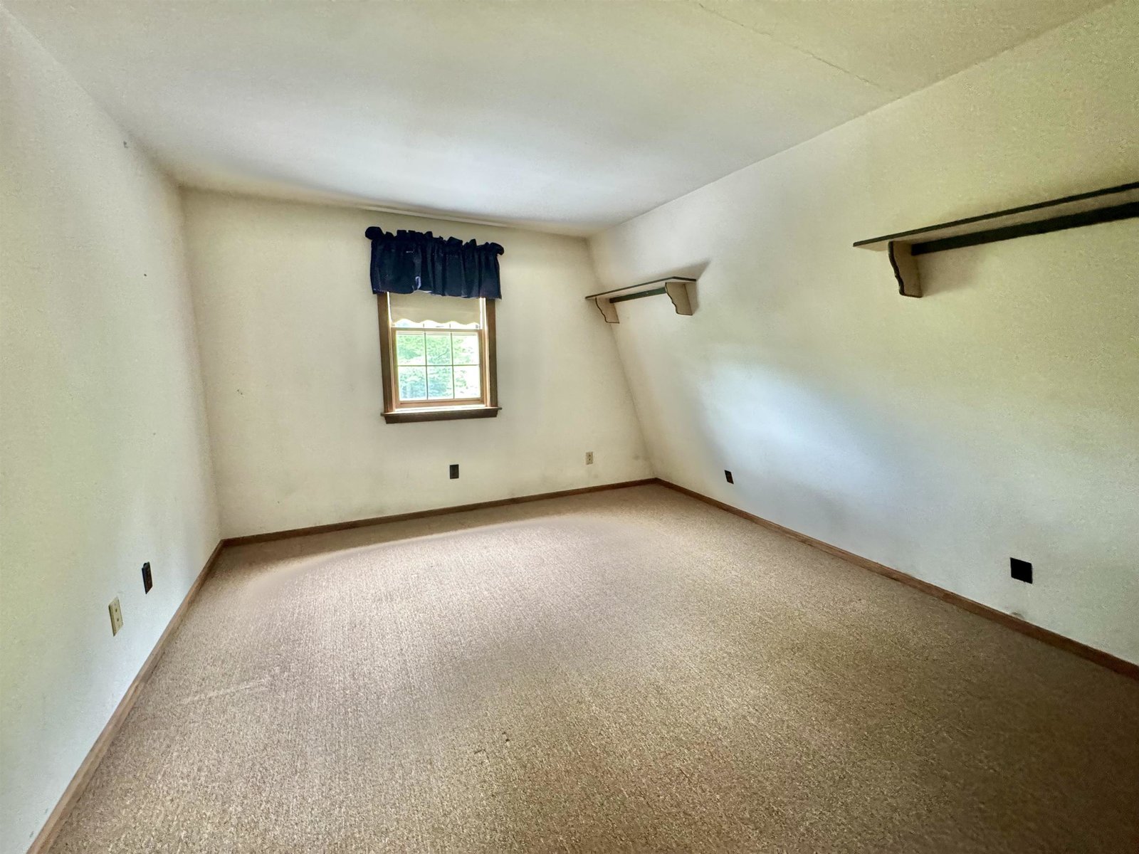 8062 Scotch Hollow Road