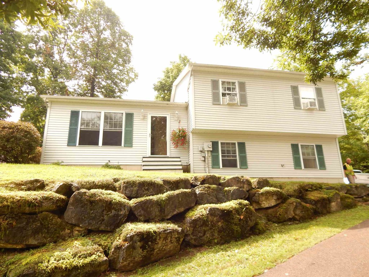 81 Allen Road