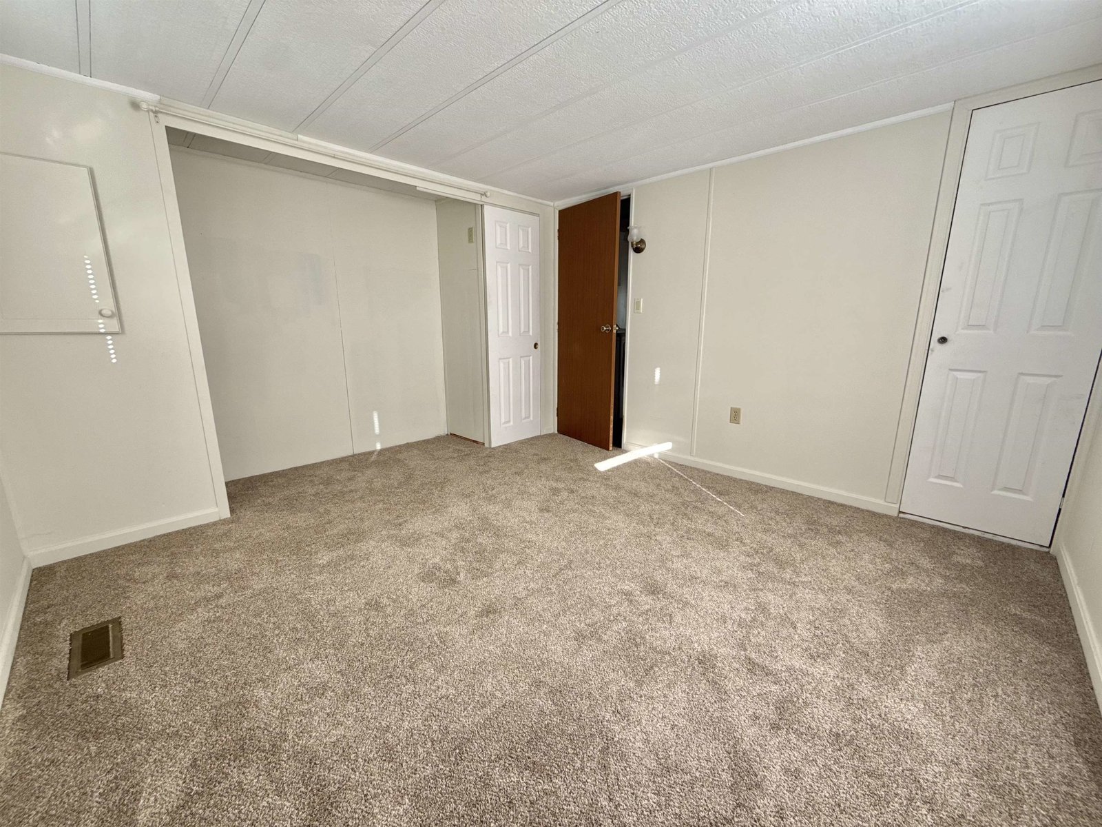 81 Crampton Road, Unit 33